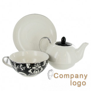 一個白色的風格別緻的茶